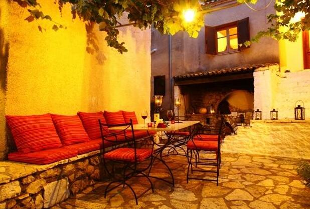 Villa Polyxeni Apartments - Photo3