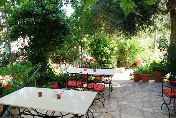 Villa Polyxeni Apartments - Photo4
