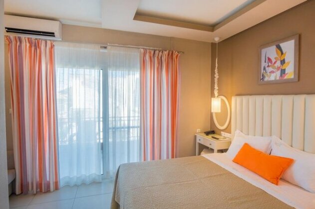 WhiteSands Beach Resort - Photo3