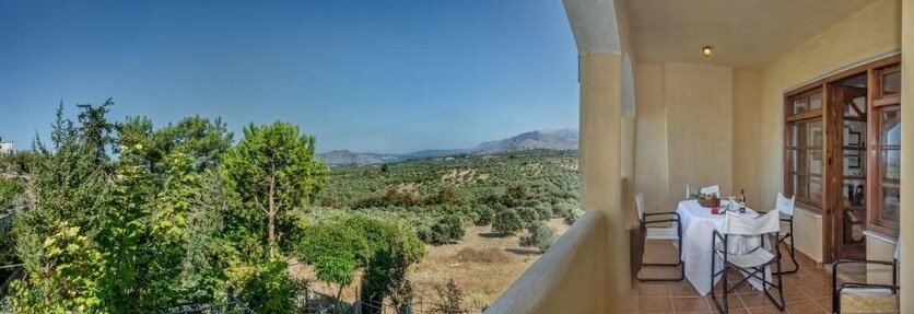 Charming Country House with View - Photo3