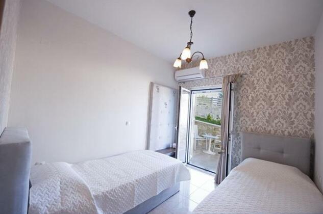 Nereid Villa - Photo2