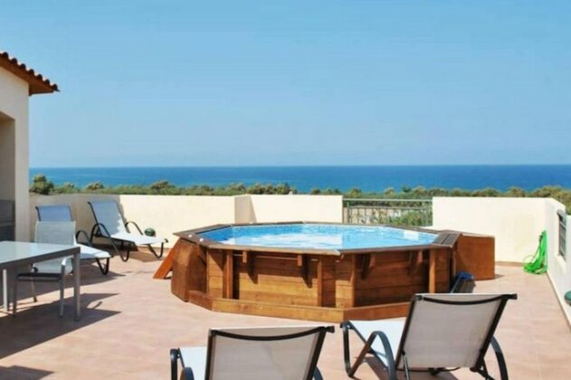 Olive Tree Farm 200m from the beach - Photo2