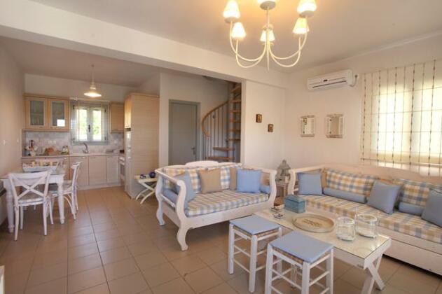 Aeolia Villas - Photo3