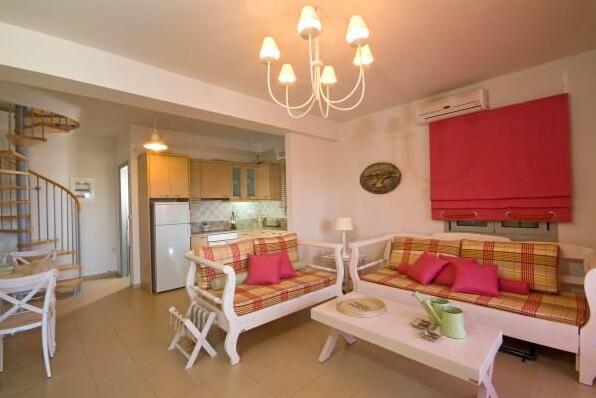 Aeolia Villas - Photo5
