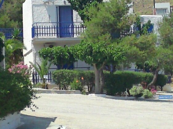 Aetos Beach Bungalows - Photo2