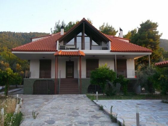  Photo 2