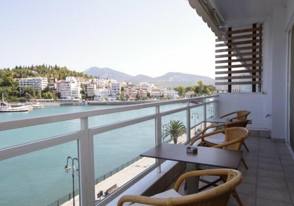 Chalkida Seafront Apartment - Photo2