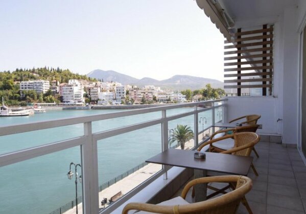 Chalkida Seafront Apartment - Photo2