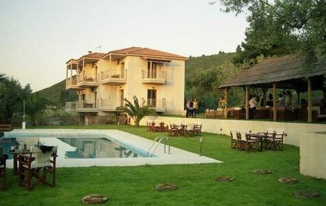 Hotel Yades - Photo2