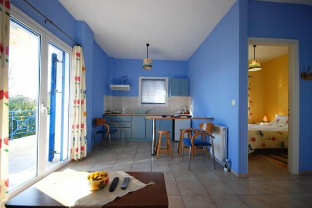 Koukounaries Apartments Limni - Photo2