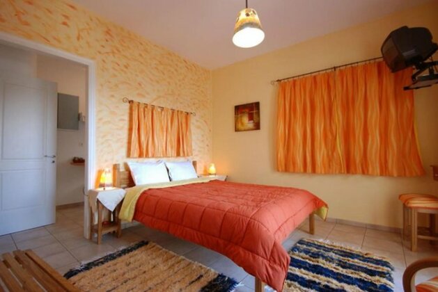 Koukounaries Apartments Limni - Photo3