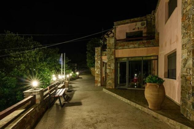 Makronas Apartments - Photo2
