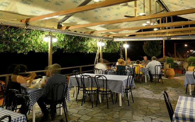 Pharos Rooms - Photo3