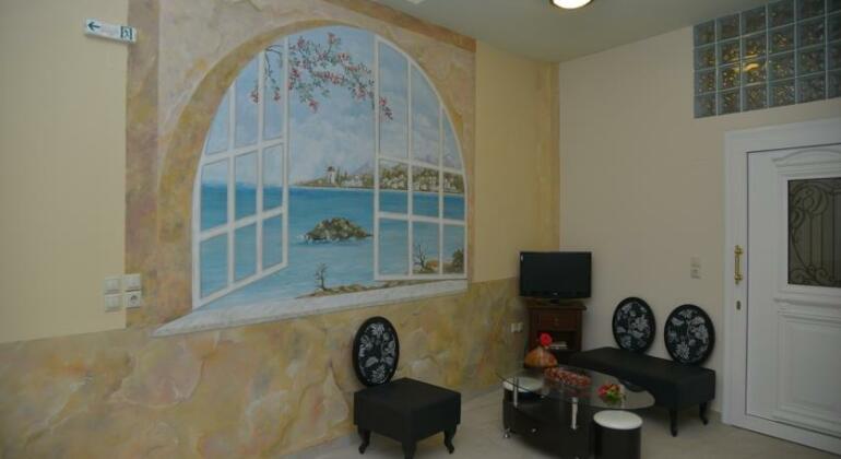 Royal's Studios - Photo3