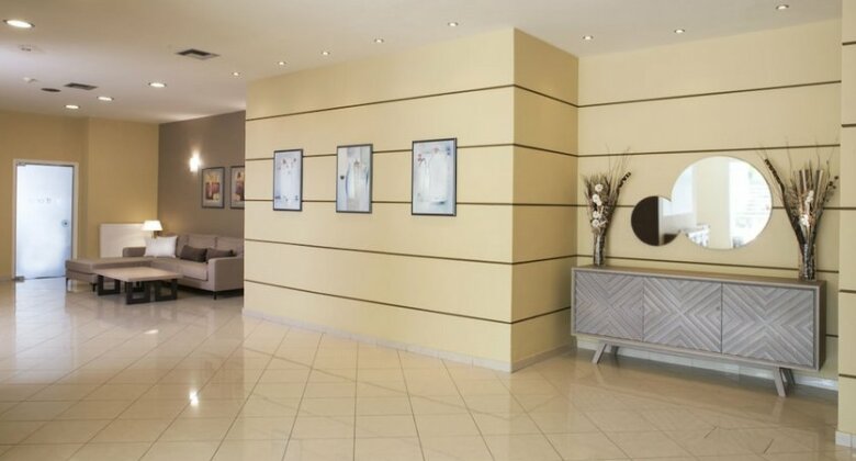 Stefania Beach Hotel - Photo4