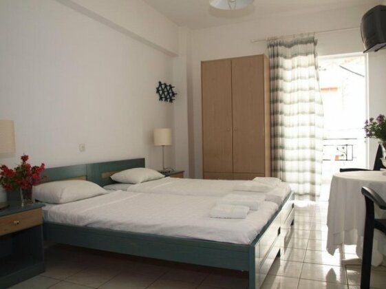Vergina Euboea - Photo4