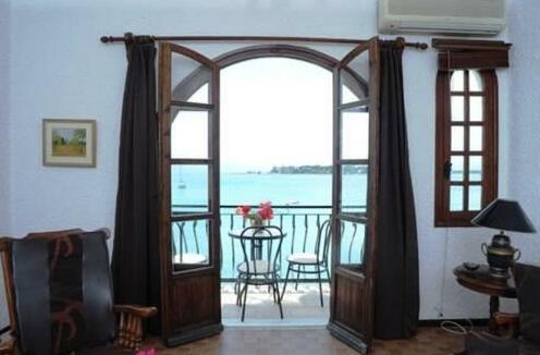 Villa Belmar Apartments - Photo3