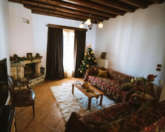 Evilion Traditional Inn - Photo3