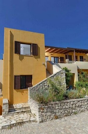 Gardenia-Shiny Retreat with Pool