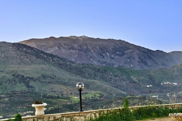 Livas - Exceptional Mountain Landscape - Photo5