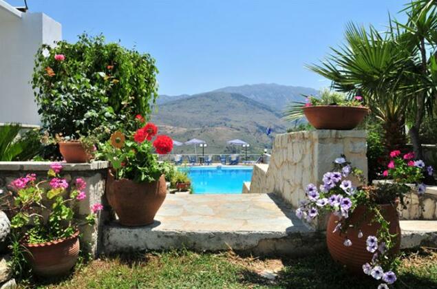 Marika Studios & Apartments - Photo2
