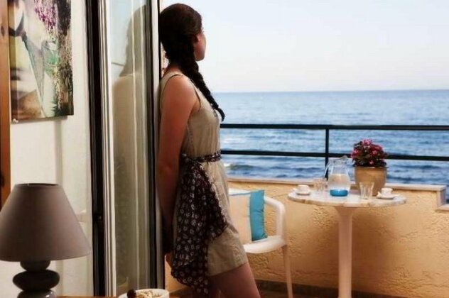 Sun Beach - Photo2