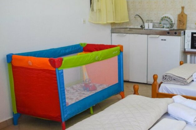 Spacious studio just 150m to the beach - Photo3