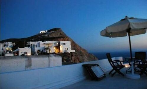 Castro Folegandros Town - Photo2