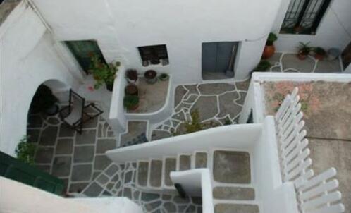 Castro Folegandros Town - Photo4