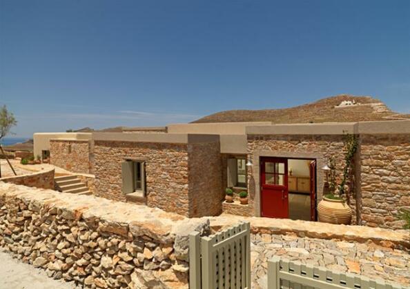 Themonies Luxury Suites - Photo3