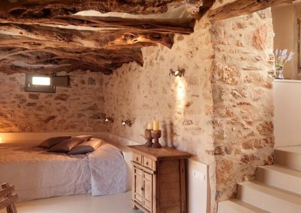 Themonies Luxury Suites - Photo4