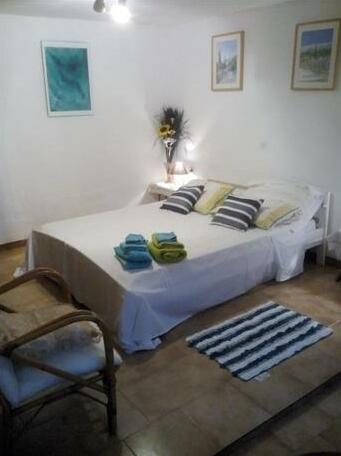The Olive Branch Galatas - Photo2