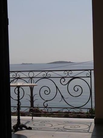 Niriides Galaxidi - Photo5