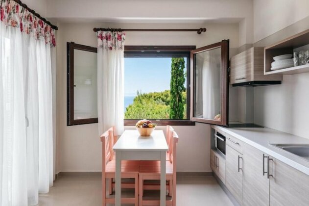 Theoxenia Apartments - Photo4