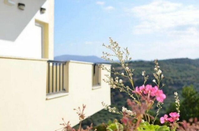 Kaloudis Apartments - Photo2
