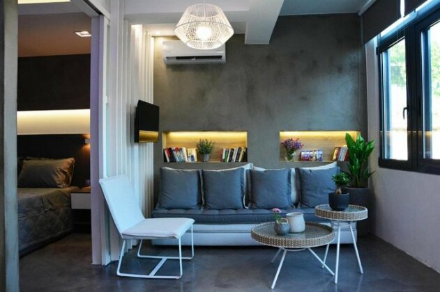 Erasmia Suites - Photo2