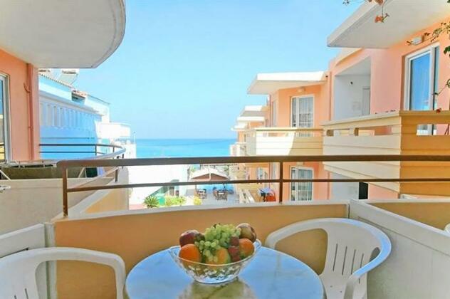 Golden Bay Sea Studios - Photo2