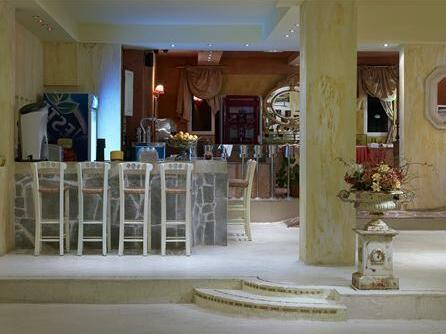 Orfeas Resort - Photo4