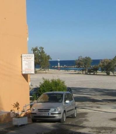 Sofia Studios & Apartments - Photo4