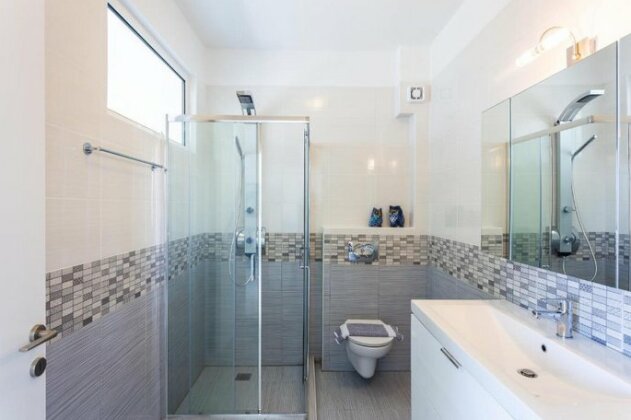 Triton Sea View Villa - Photo3