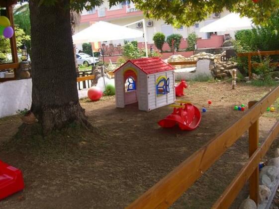 Estelle Hotel - Photo2
