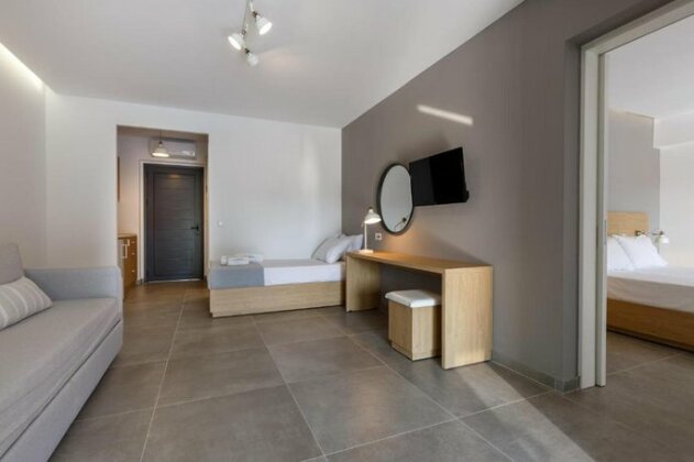 Isalos Hotel - Photo5