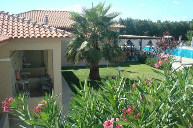 Kalives Resort - Photo2
