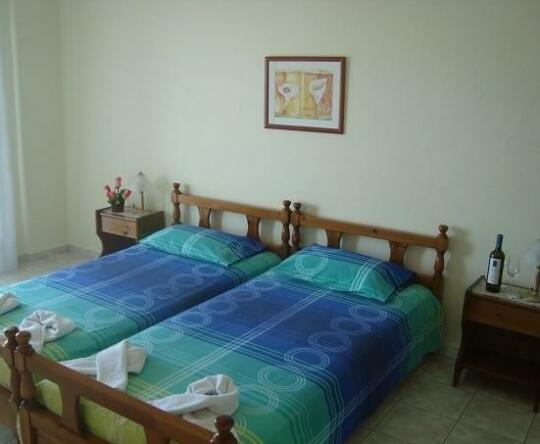 Yianna Studios & Apartments - Photo4
