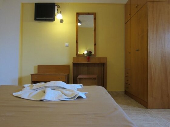 Baladinos Apartments - Photo4