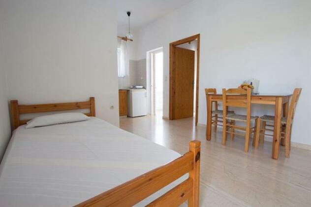 Elena Rooms & Apartments - Photo4
