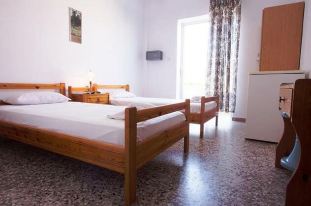 Elena Rooms & Apartments - Photo5