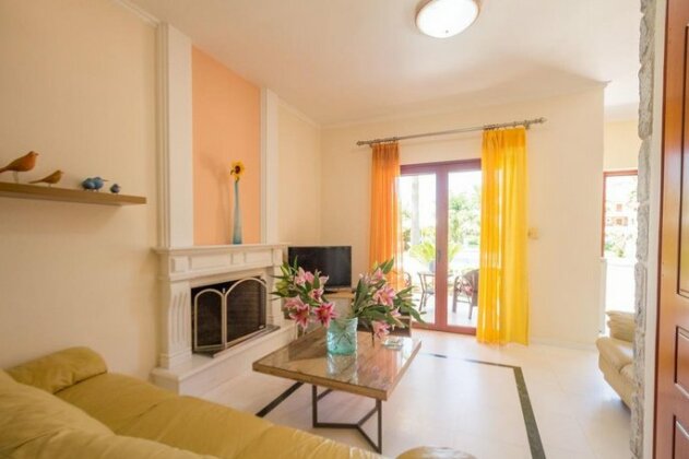 Erodios Villas - Photo4