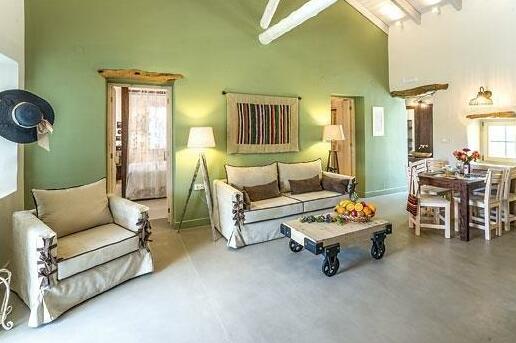 Geraniotis - Photo2