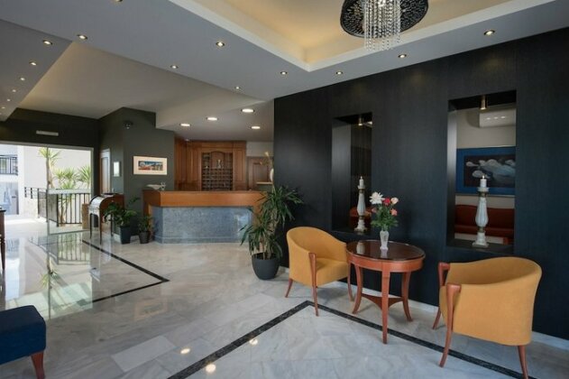 Lito Beach Hotel - Photo3